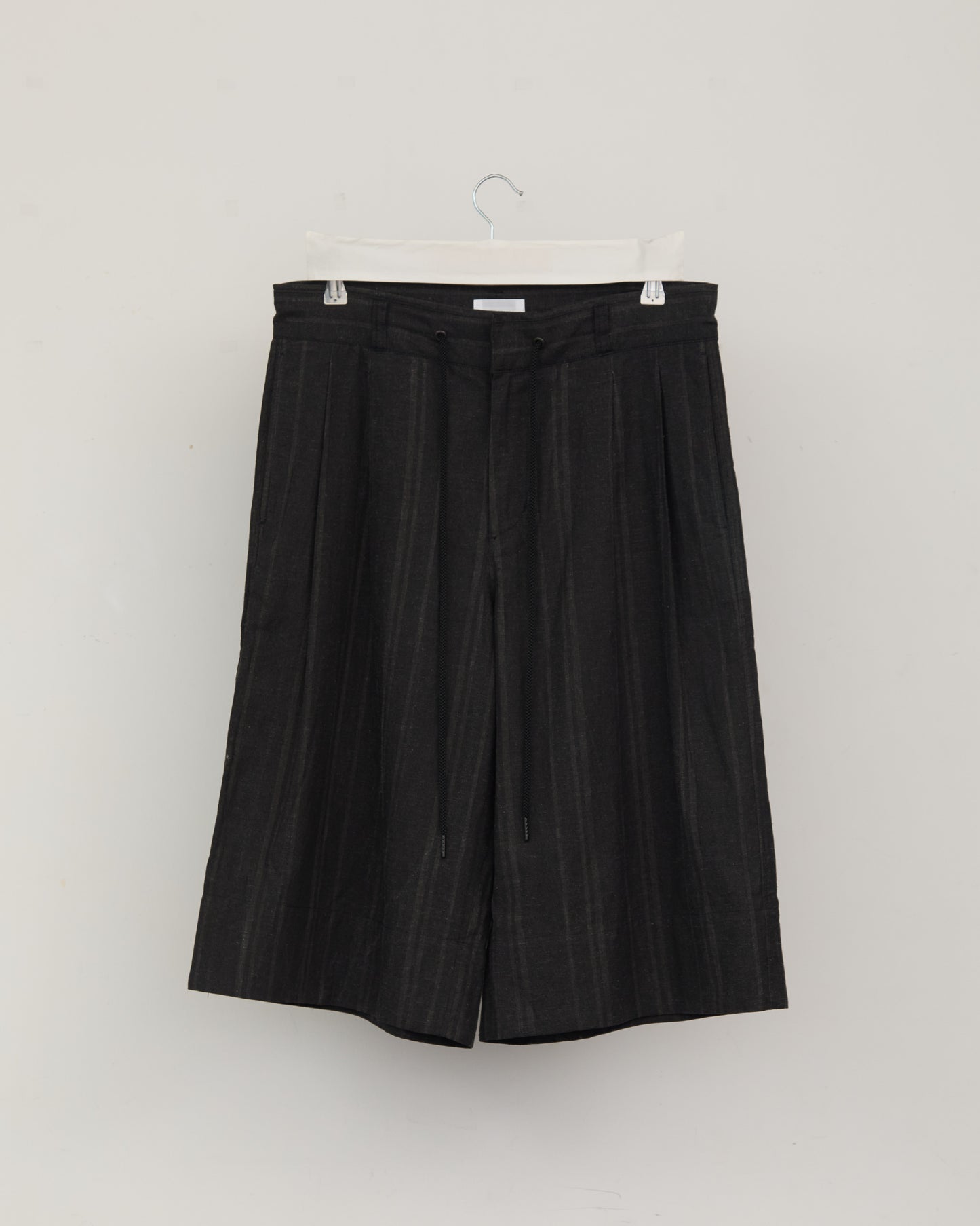 SHIBORI TWO TUCK SHORTS