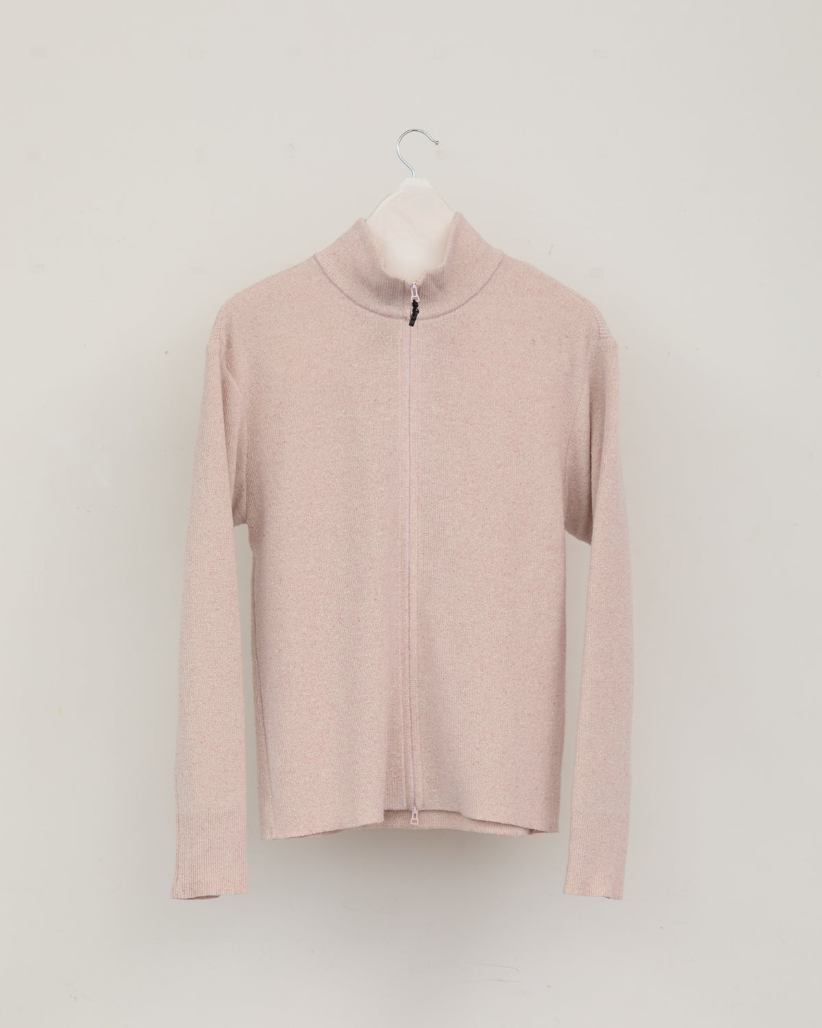CHARACTERS ZIP-UP KNIT